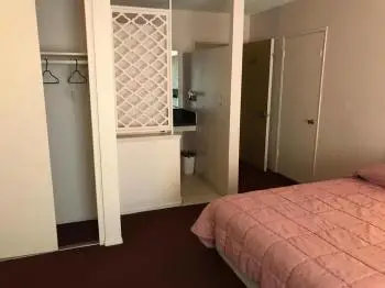 Hollywood Premiere Motel 7
